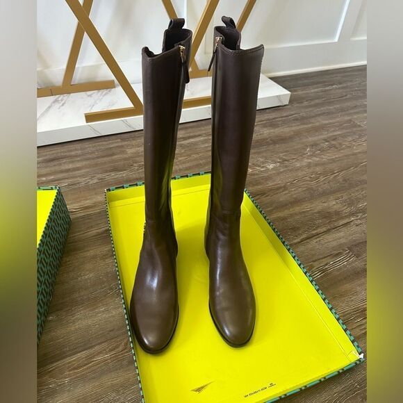 Tory Burch Boots with gold metal logo - Picture 3 of 7